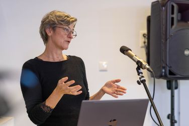 Marie-Therese Rudolph – Radio als vielfältige Vermittlerin der Künste in Zeiten der Trimedialität